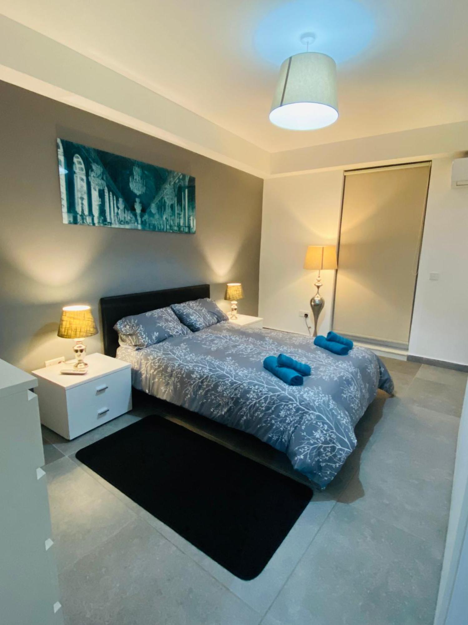 Sliema Seaview & Seafront- Apt 9, 49 Tigne Point Mansions المظهر الخارجي الصورة